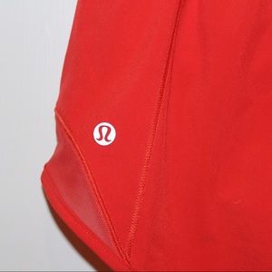 LULULEMON: Hotty-Hot 2.5” in perfect condition!
